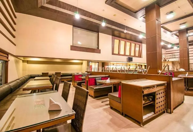 酒店 Sadanand Regency