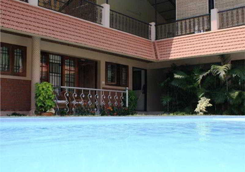 酒店 View Heights Resort