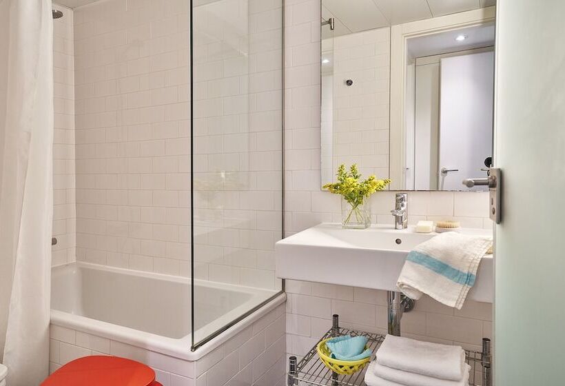 Lugaris Beach Apartments