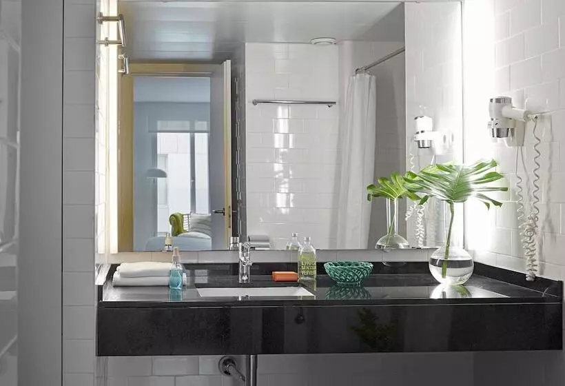 Lugaris Beach Apartments