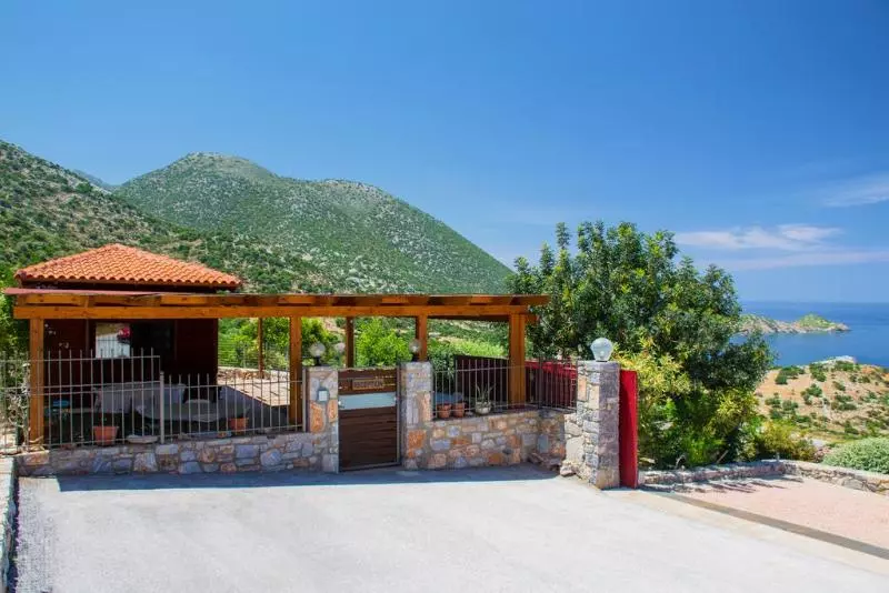 Okeanides Luxury Villas