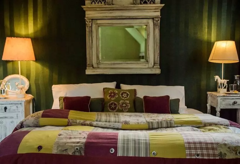 پانسیون Los Juncos Patagonian Lake House