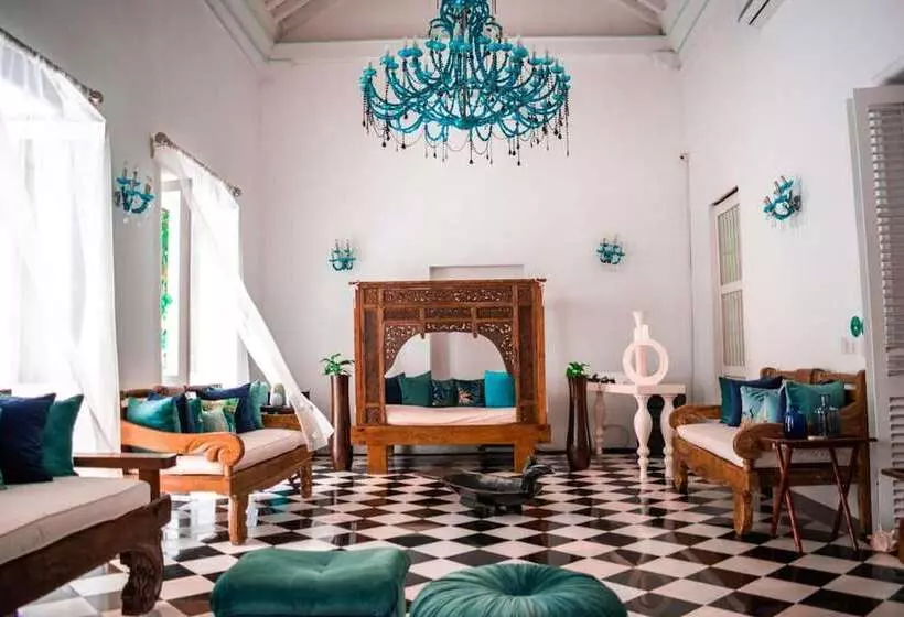 هتل Aguamarina Boutique