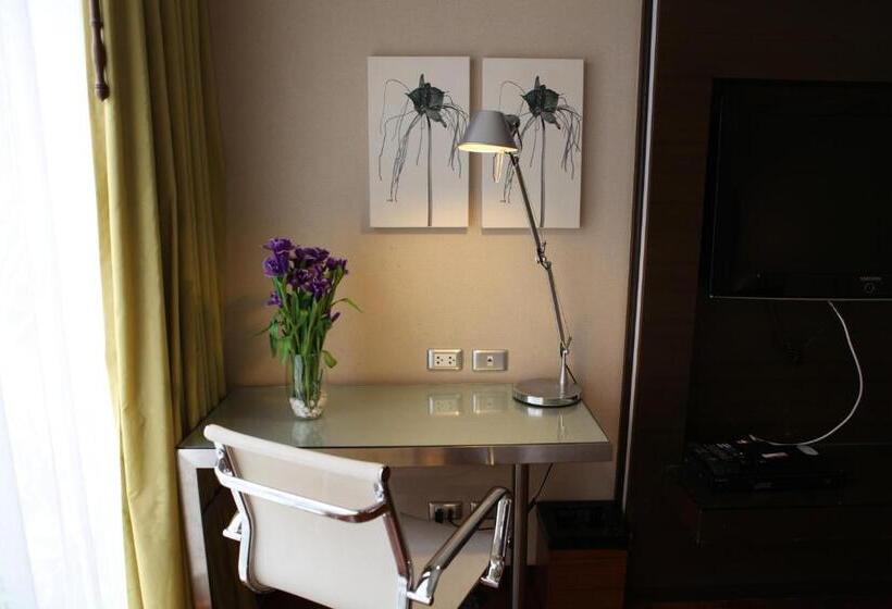 호텔 Citichic Sukhumvit 13 By Compass Hospitality