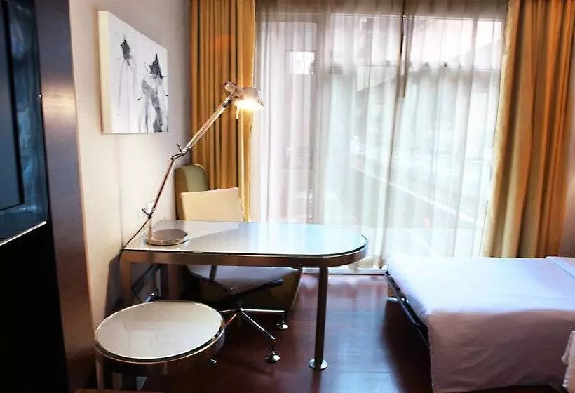 酒店 Citichic Sukhumvit 13 By Compass Hospitality