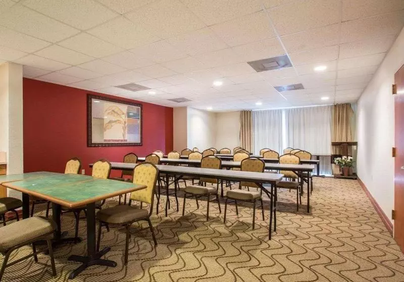 ホテル Comfort Suites Fort Pierce I95