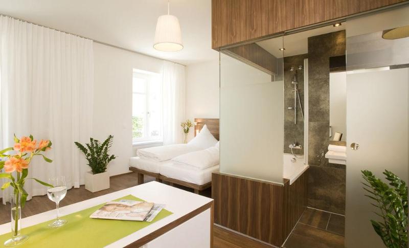 Отель Constantia