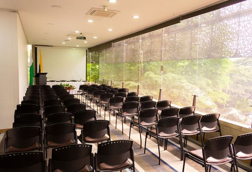 Diez Hotel Categoría Colombia