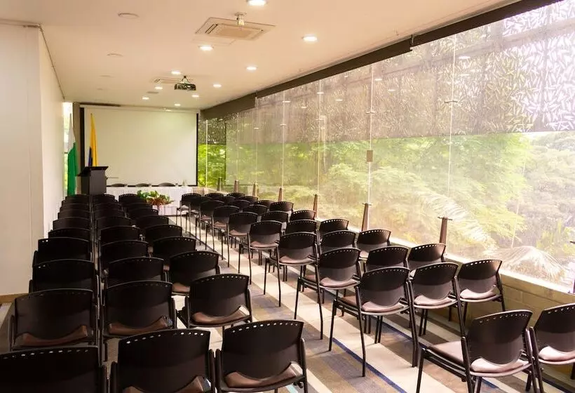 Diez Hotel Categoría Colombia