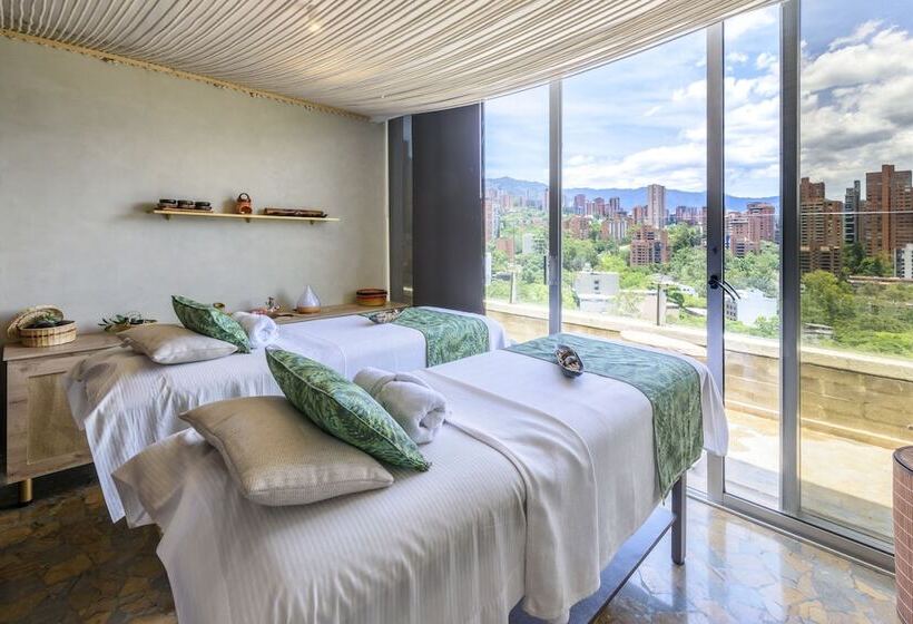 Diez Hotel Categoría Colombia