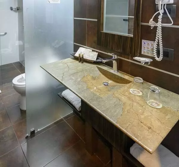 Diez Hotel Categoría Colombia