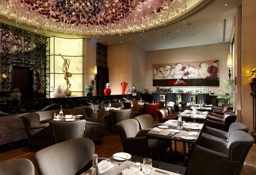 Отель Eclat Taipei