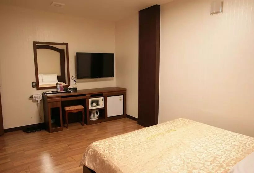 בית מלון כפרי Hill House