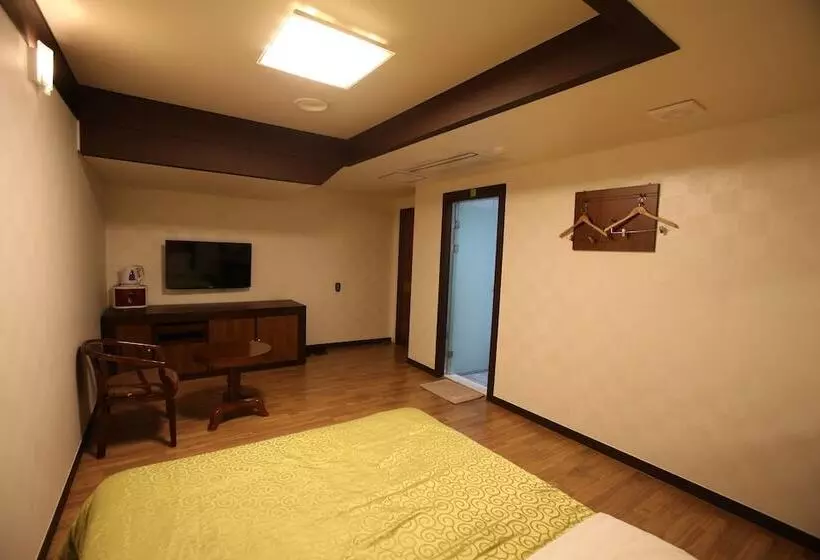 בית מלון כפרי Hill House