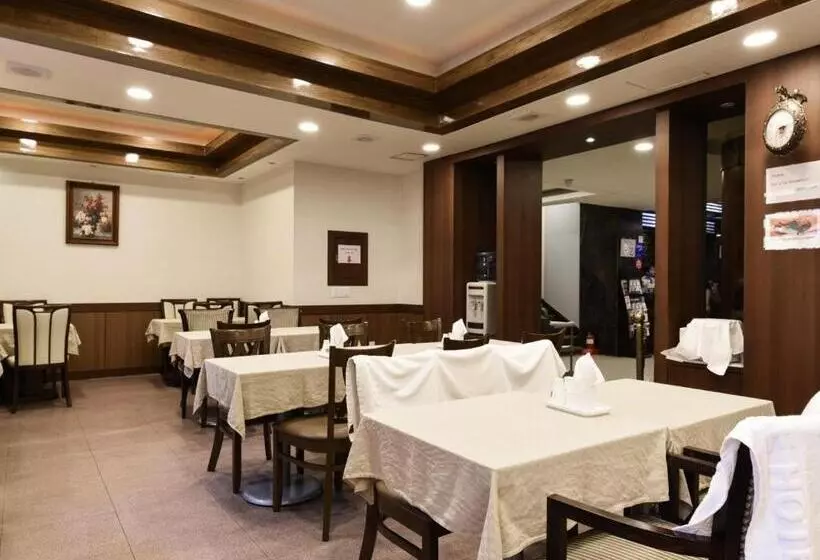 בית מלון כפרי Hill House