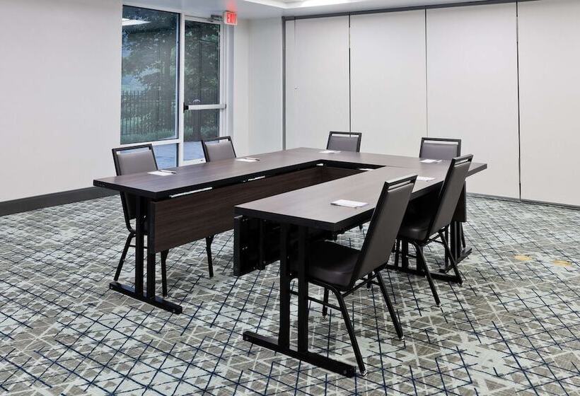 בית מלון כפרי Hilton Garden Inn Birmingham Se/liberty Park