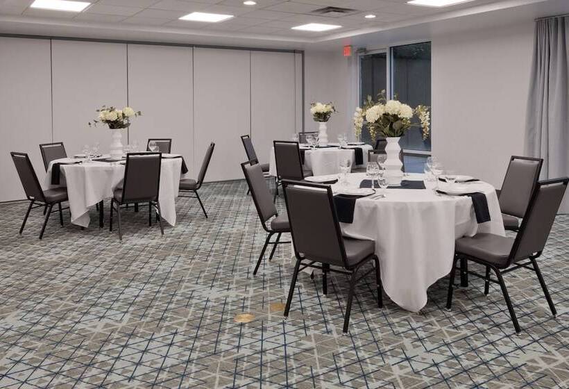 בית מלון כפרי Hilton Garden Inn Birmingham Se/liberty Park