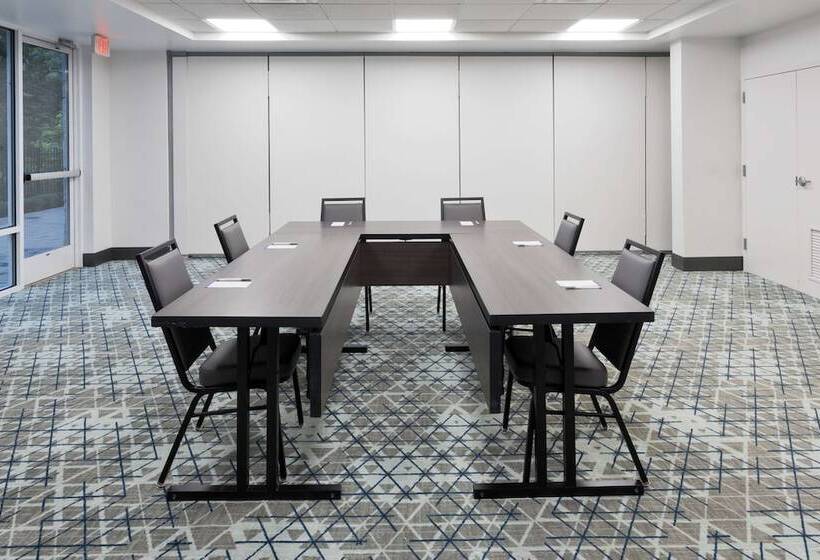 בית מלון כפרי Hilton Garden Inn Birmingham Se/liberty Park