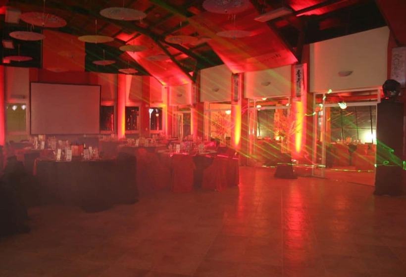 فندق Howard Johnson By Wyndham Rosario De La Frontera