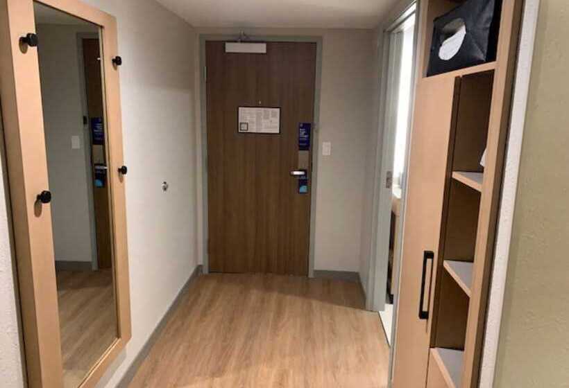 בית מלון כפרי Hyatt Place Fairbanks