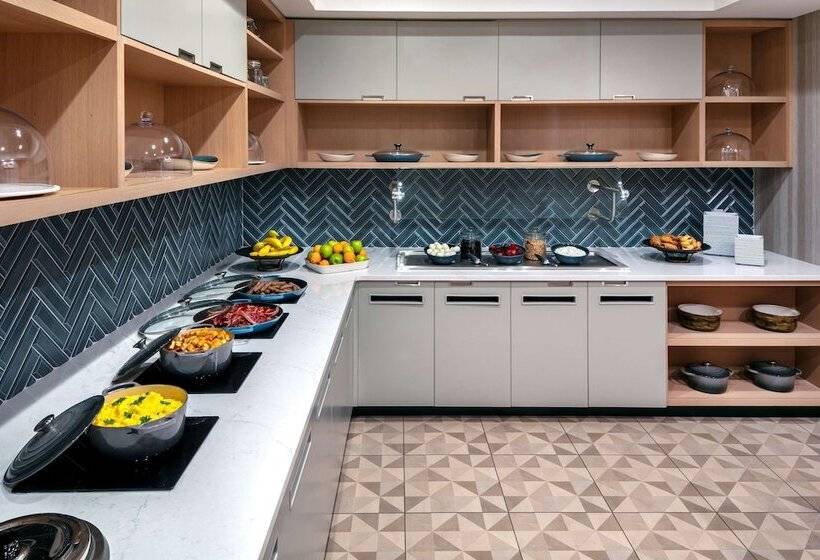 בית מלון כפרי Hyatt Place Fairbanks