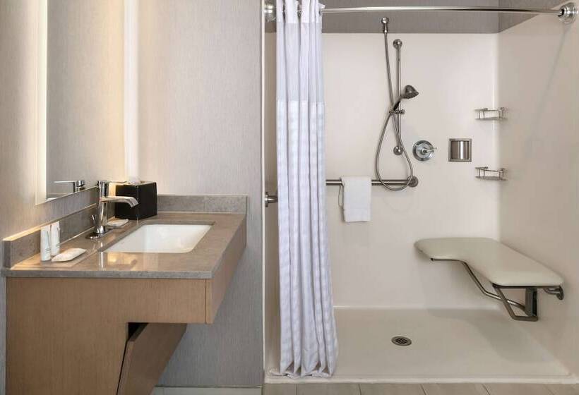 בית מלון כפרי Hyatt Place Fairbanks