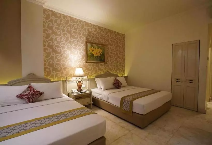 호텔 Indah Palace Solo