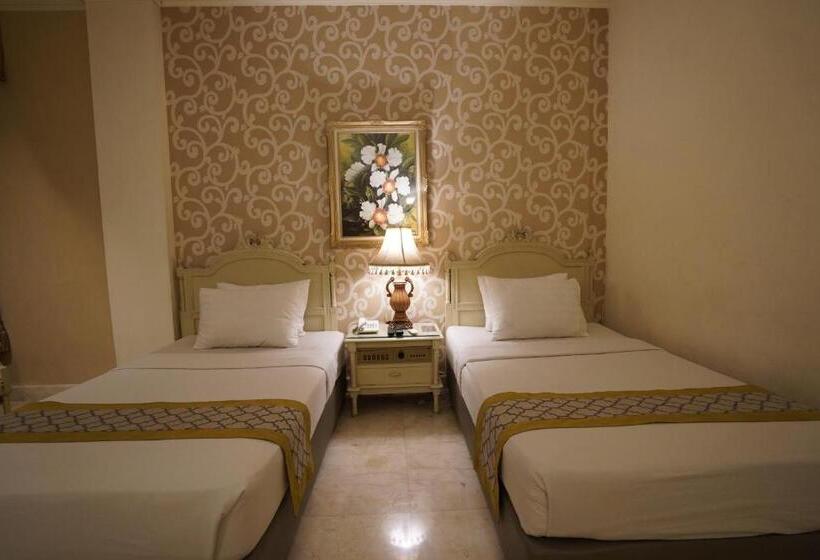 فندق Indah Palace Solo