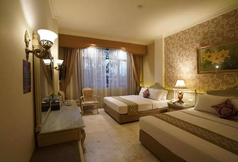 호텔 Indah Palace Solo