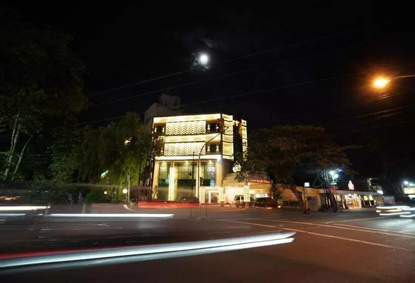 호텔 Indah Palace Solo