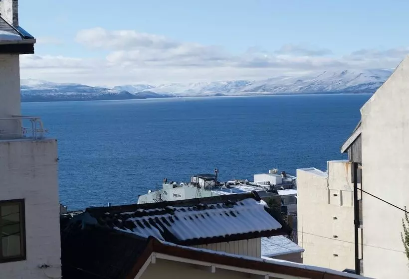 هتل Marcopolo Inn Hostel Bariloche