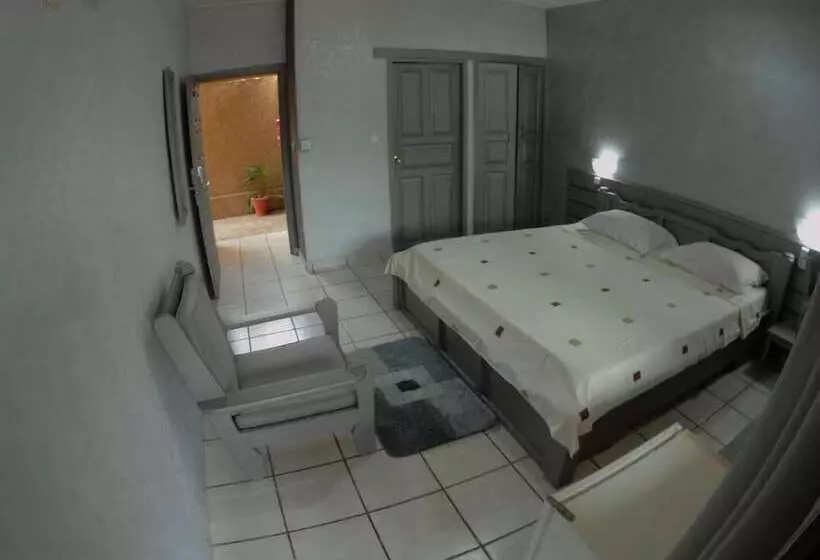 هتل Napoleon Lagune