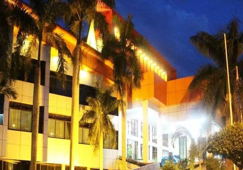 Hotelli Ratu Mayang Garden