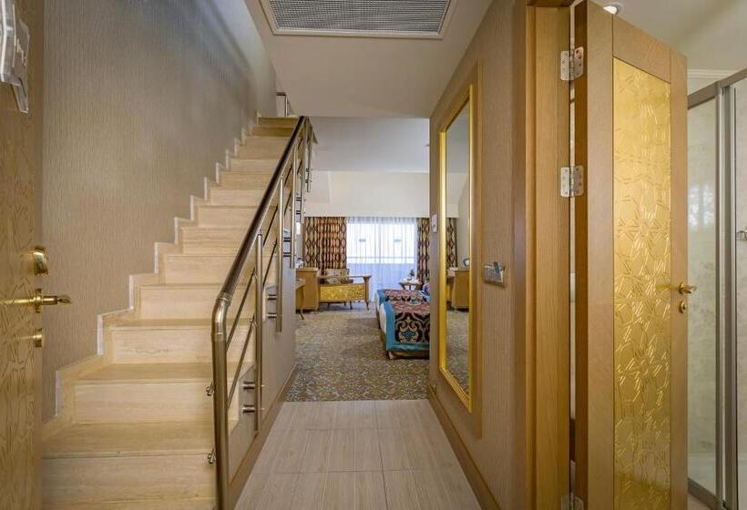 هتل Royal Holiday Palace