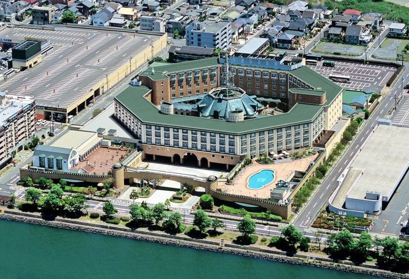 فندق Royal Oak  Spa & Gardens