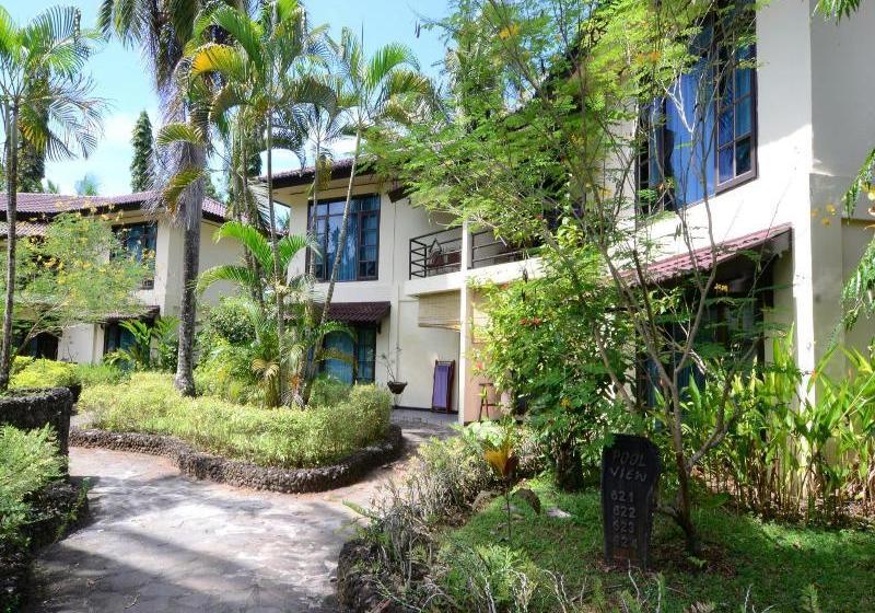 فندق Tasik Ria Resort