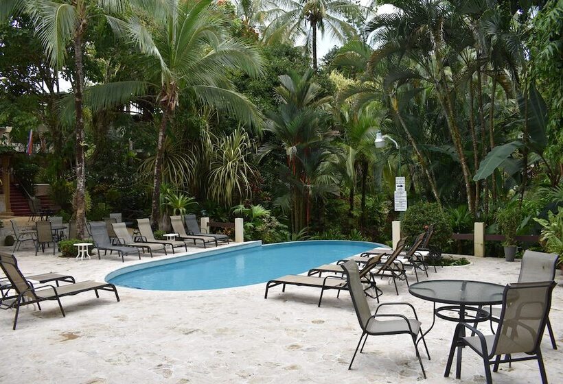 هتل The Falls At Manuel Antonio