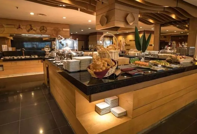 Hotel The Klagan Regency