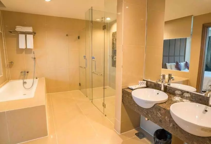 Hotel The Klagan Regency