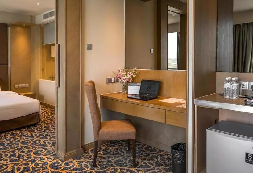 Hotel The Klagan Regency