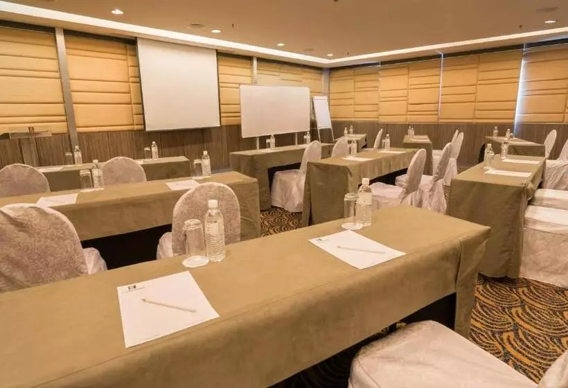 Hotel The Klagan Regency