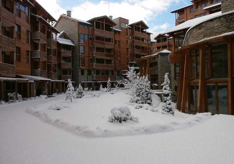 Saint Ivan Ski Apartments