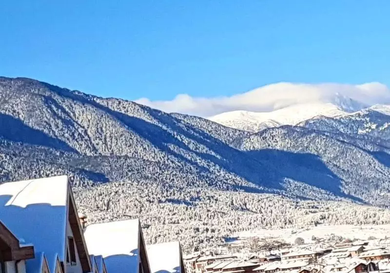 Saint Ivan Ski Apartments