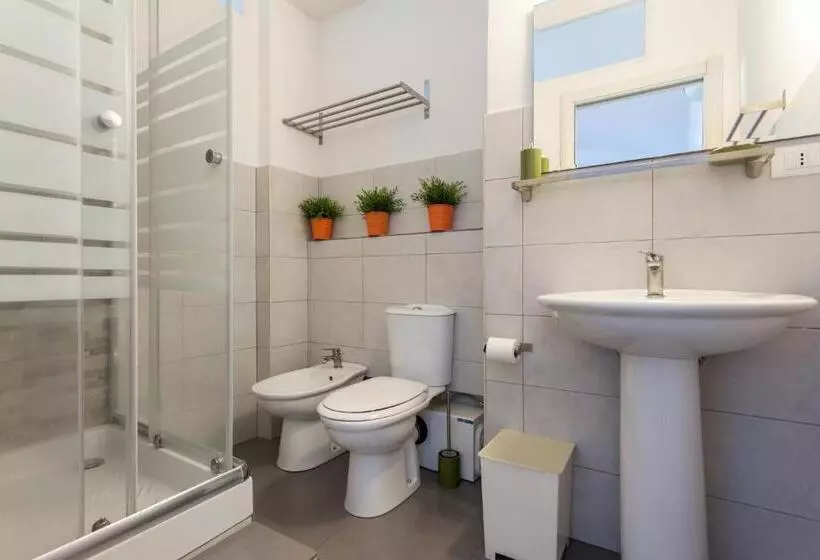 فندق فئة نجمة واحدة Da Gianni E Lucia Rooms With Bathroom In The City Center