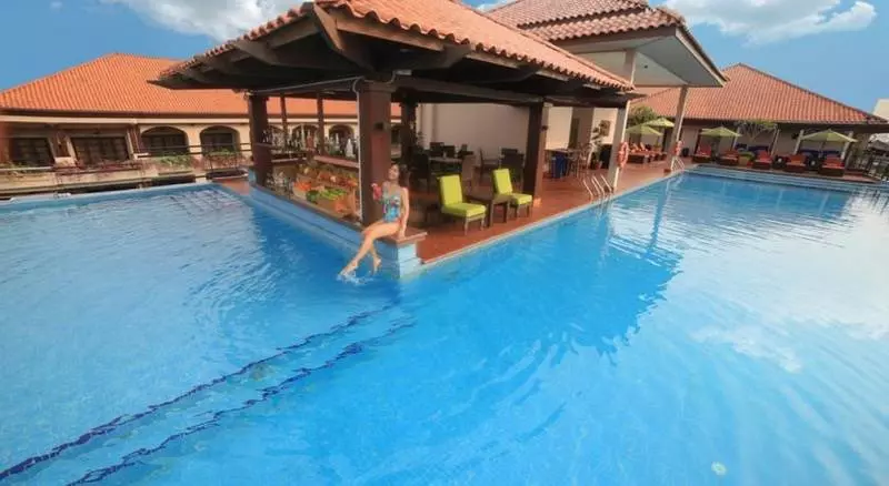 هتل Casa Del Rio Melaka