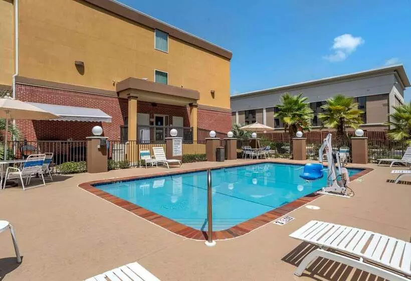 هتل Comfort Suites Biloxi/ocean Springs