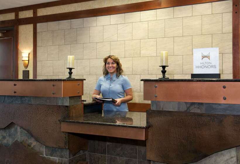 فندق Embassy Suites By Hilton Denver International Airport