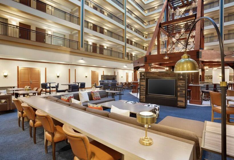 فندق Embassy Suites By Hilton Denver International Airport