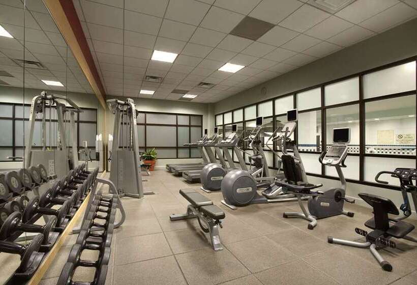 فندق Embassy Suites By Hilton Denver International Airport