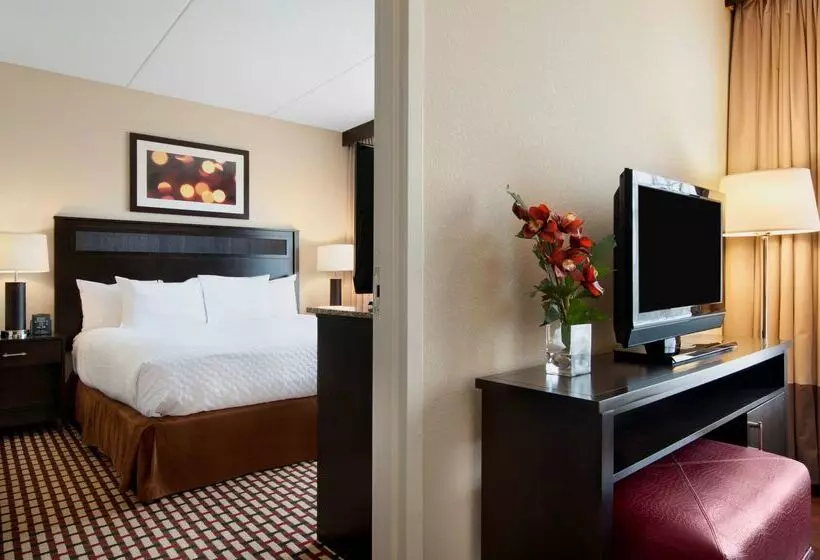 Отель Embassy Suites By Hilton Jackson North Ridgeland